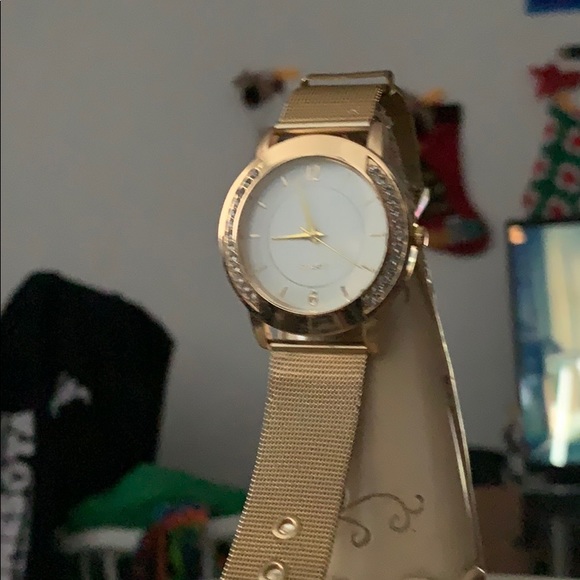 Women’s Geneva Quartz Stainless Steel Watch - Picture 2 of 3